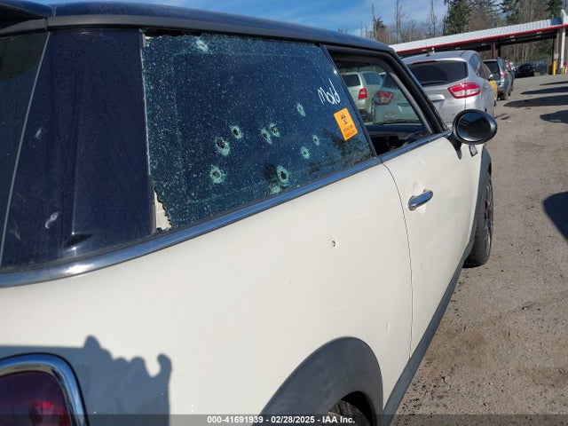 2009 MINI COOPER S WMWMF73519TT99560 Photo 5