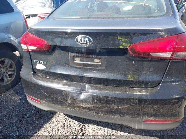 3KPFK4A7XJE245341 KIA FORTE LX