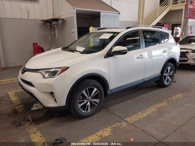 JTMRFREV3HJ170289 Toyota Rav4 Xle