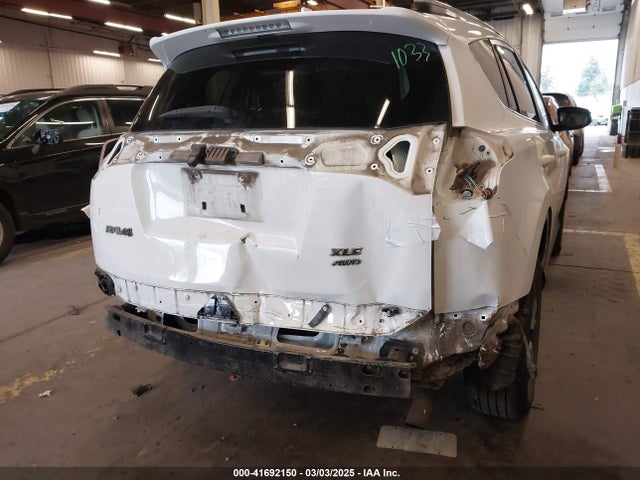 JTMRFREV3HJ170289 Toyota Rav4 Xle