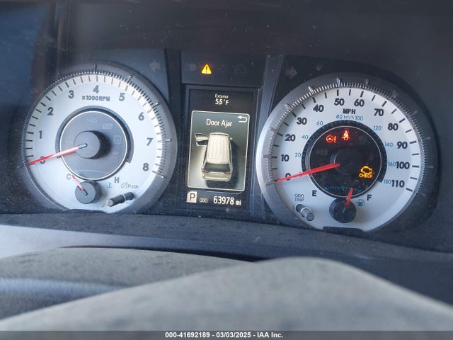 5TDXK3DC4GS700786 Toyota Sienna Se Premium 8 Passenger