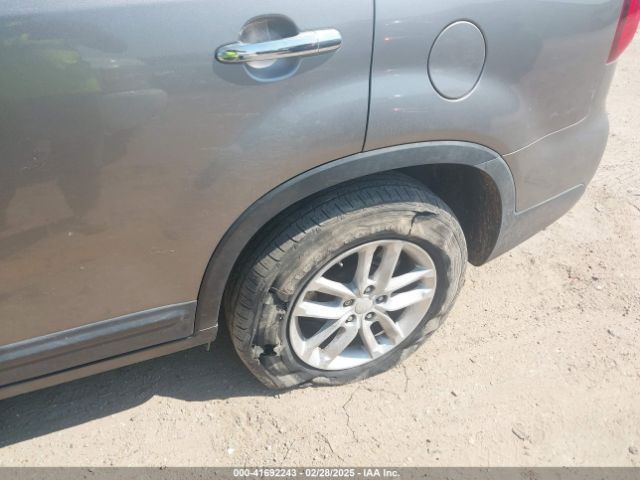 5XYKT4A66FG625788 KIA SORENTO LX