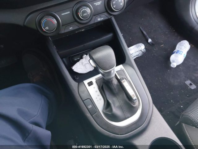 3KPF24AD1LE170599 KIA Forte Lxs