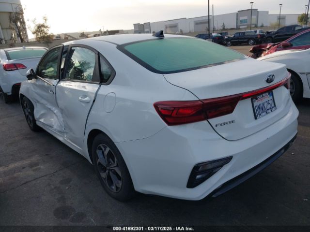 3KPF24AD1LE170599 KIA Forte Lxs