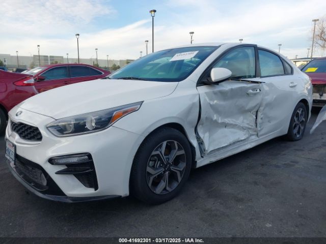 3KPF24AD1LE170599 KIA Forte Lxs