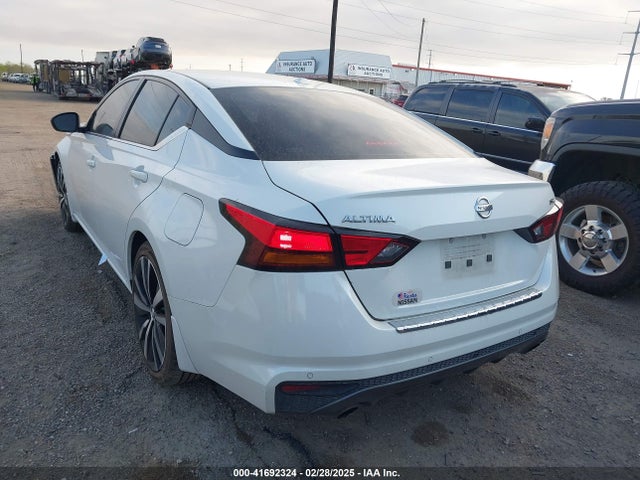 1N4BL4CV3NN362578 Nissan Altima Sr Fwd