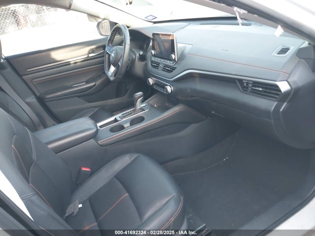 1N4BL4CV3NN362578 Nissan Altima Sr Fwd