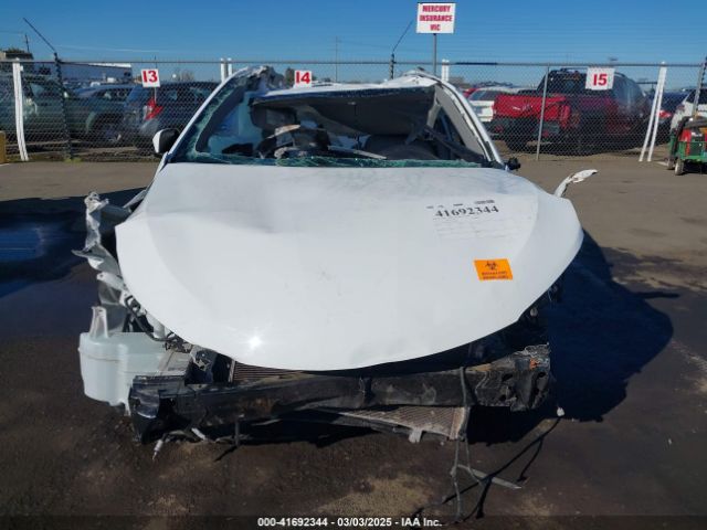 4T1BF1FK4HU358000 Toyota CAMRY LE