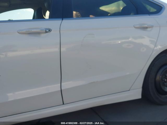 3FA6P0RU1JR116844 Ford Fusion Hybrid Titanium