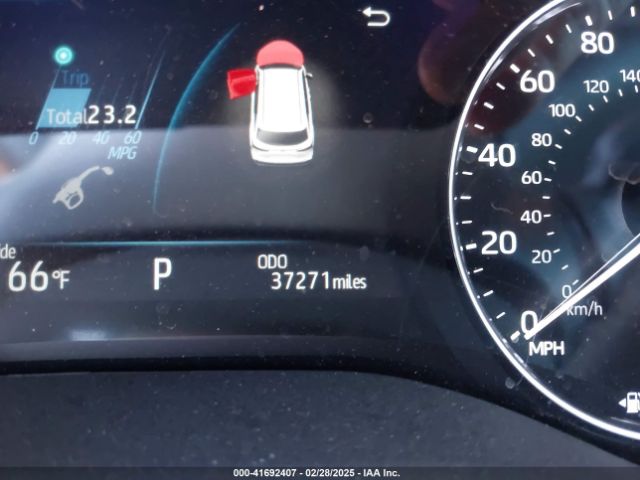 5TDERKEC9NS115548 Toyota Sienna Platinum