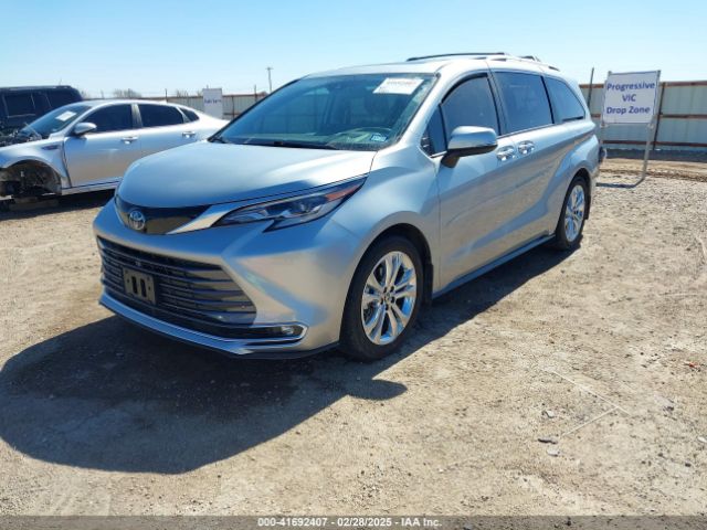 5TDERKEC9NS115548 Toyota Sienna Platinum