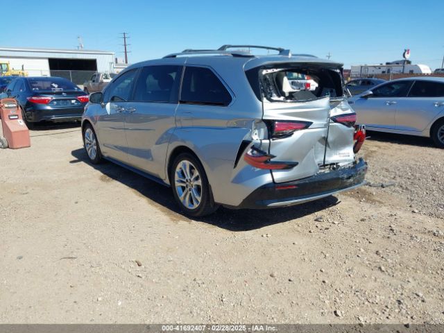 5TDERKEC9NS115548 Toyota Sienna Platinum