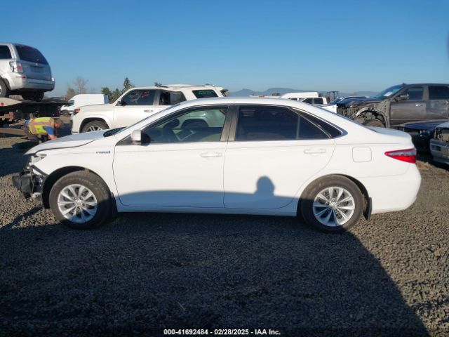 4T1BD1FKXHU217289 Toyota Camry Hybrid Le
