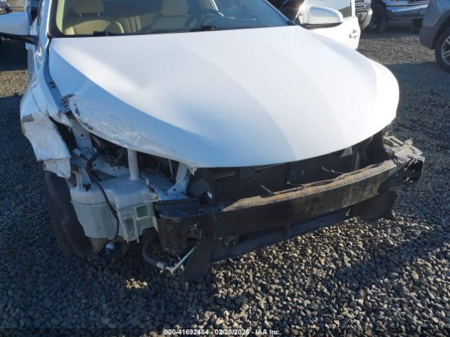 4T1BD1FKXHU217289 Toyota Camry Hybrid Le