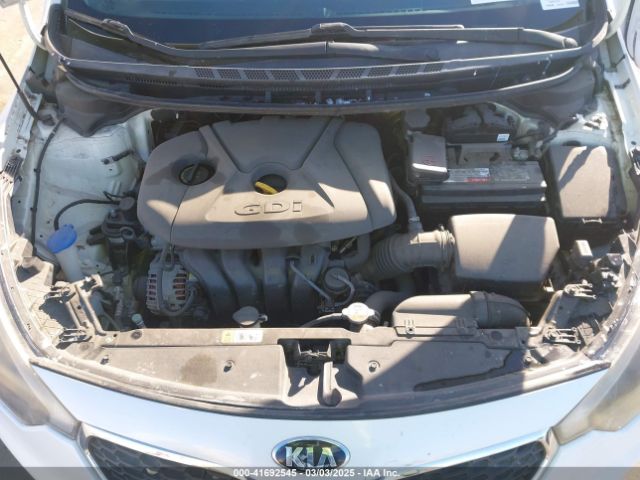 KNAFX4A83G5555262 KIA FORTE EX