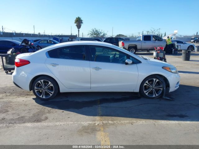 KNAFX4A83G5555262 KIA FORTE EX