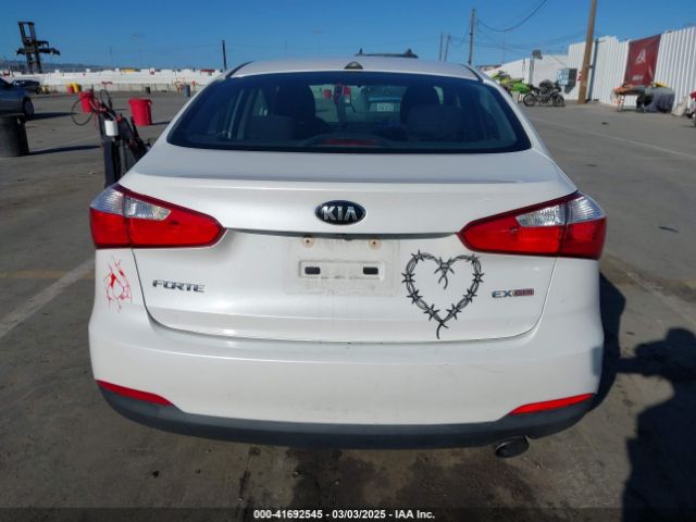 KNAFX4A83G5555262 KIA FORTE EX