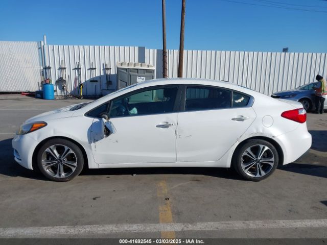 KNAFX4A83G5555262 KIA FORTE EX