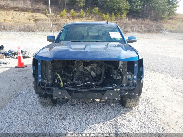 3GCUKREC9JG310602 Chevrolet Silverado 1500 2lt