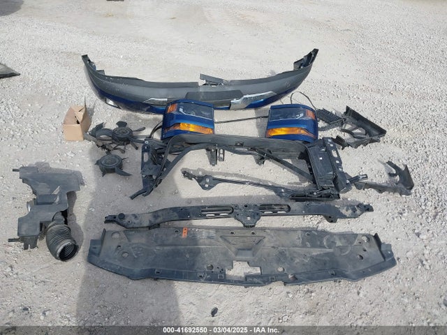 3GCUKREC9JG310602 Chevrolet Silverado 1500 2lt