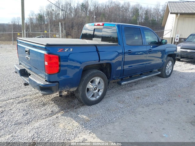 3GCUKREC9JG310602 Chevrolet Silverado 1500 2lt