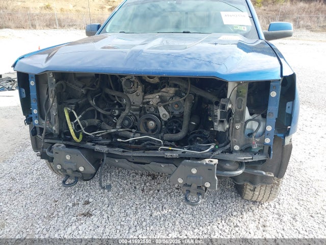 3GCUKREC9JG310602 Chevrolet Silverado 1500 2lt
