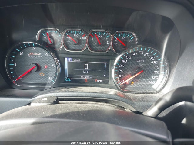 3GCUKREC9JG310602 Chevrolet Silverado 1500 2lt