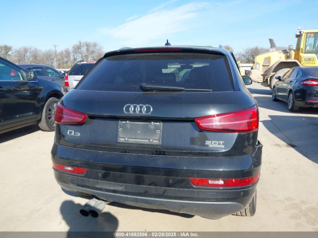 WA1JCCFS4JR016411 Audi Q3 2.0t Premium