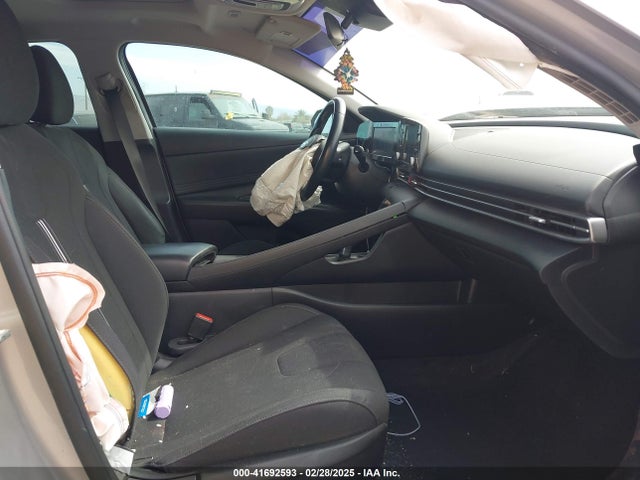 5NPLN4AG5MH018195 Hyundai ELANTRA SEL