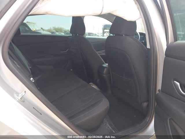 5NPLN4AG5MH018195 Hyundai ELANTRA SEL