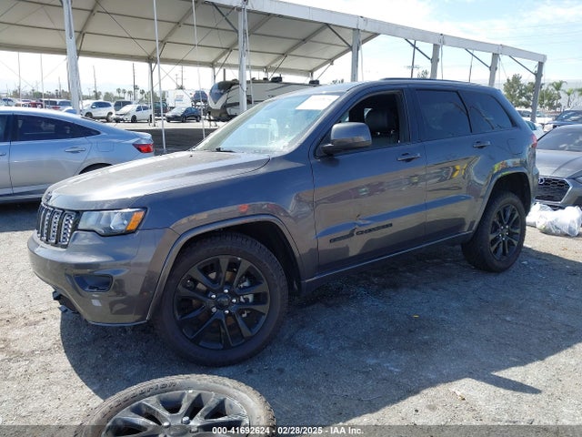1C4RJEAGXJC437758 Jeep Grand Cherokee Altitude 4x2