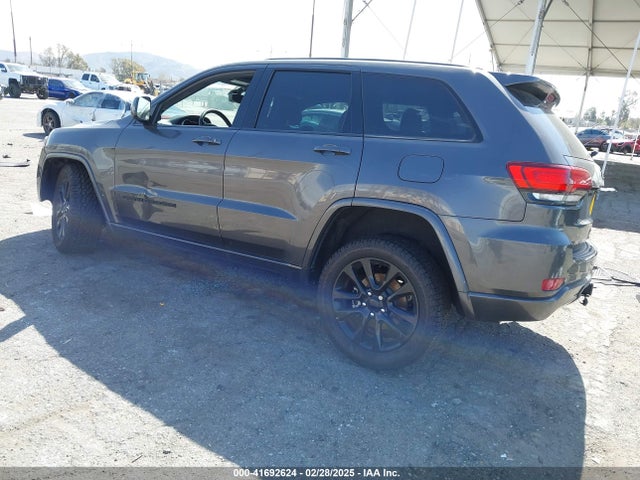 1C4RJEAGXJC437758 Jeep Grand Cherokee Altitude 4x2