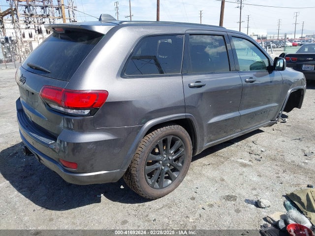 1C4RJEAGXJC437758 Jeep Grand Cherokee Altitude 4x2