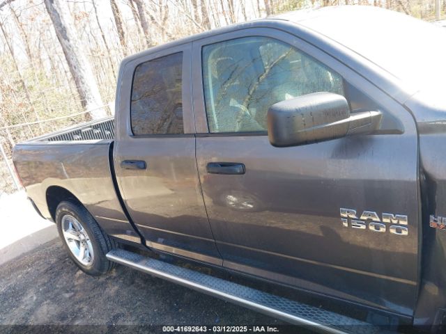 1C6RR7FT2HS508825 RAM 1500 Express  4x4 6'4 Box