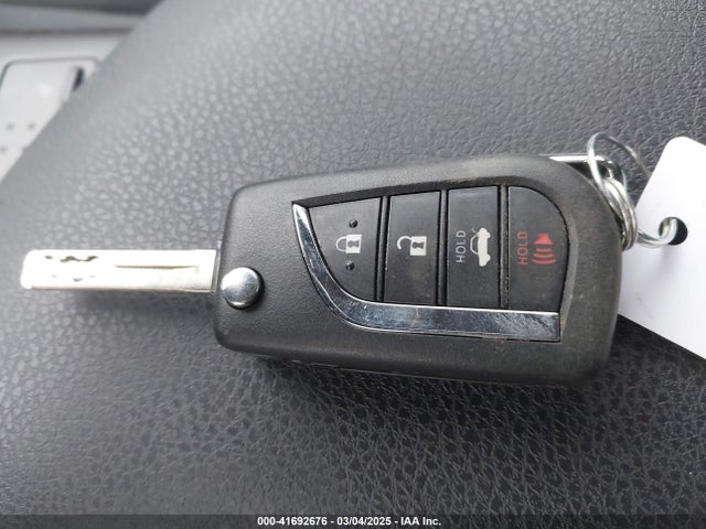 4T1C11BK4MU036072 Toyota Camry Le Awd