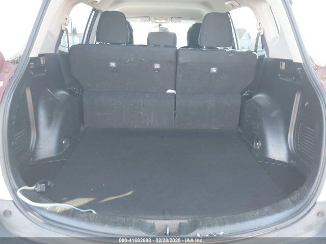 2T3ZFREV0FW204588 Toyota RAV4 LE