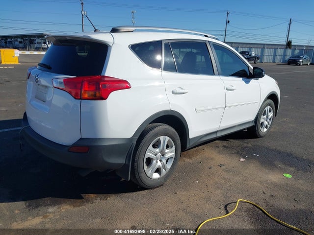 2T3ZFREV0FW204588 Toyota RAV4 LE