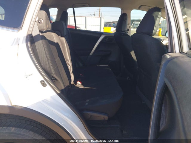 2T3ZFREV0FW204588 Toyota RAV4 LE