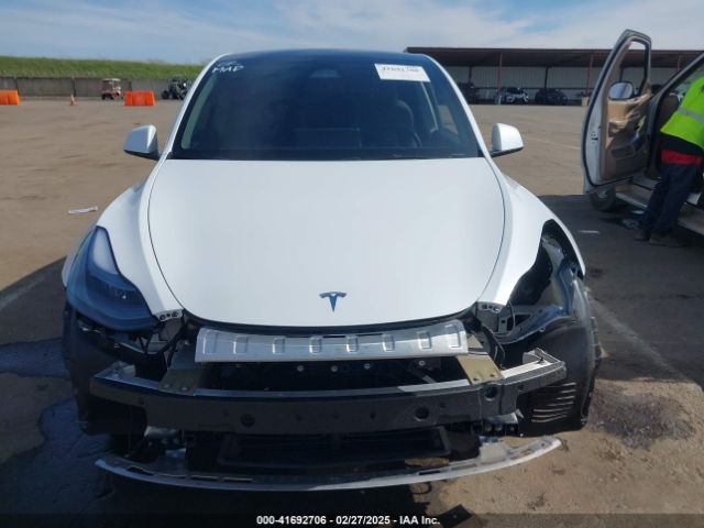7SAYGDEE8RF161370 Tesla Model Y Long Range Dual Motor All-wheel Drive