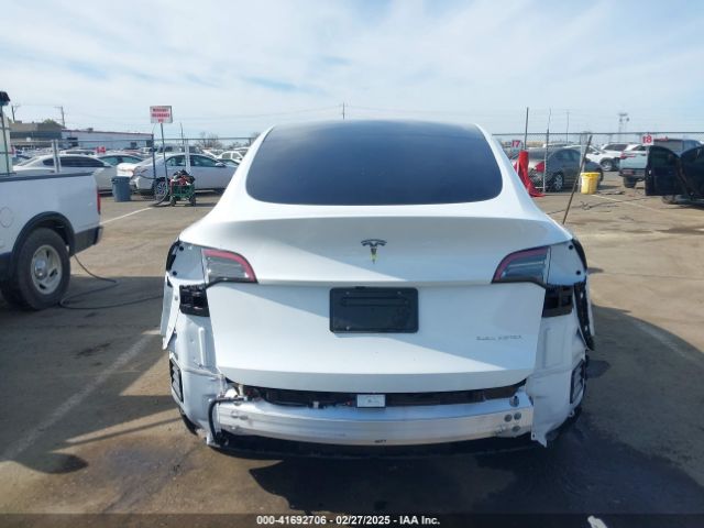 7SAYGDEE8RF161370 Tesla Model Y Long Range Dual Motor All-wheel Drive