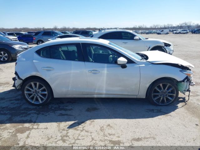 3MZBN1V30JM176691 Mazda Mazda3 Touring
