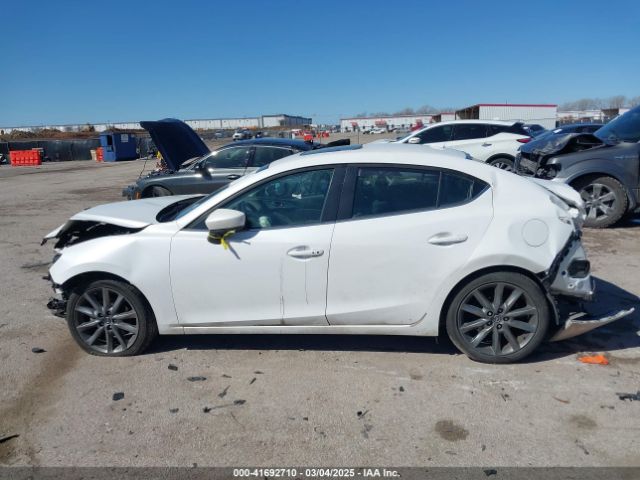 3MZBN1V30JM176691 Mazda Mazda3 Touring