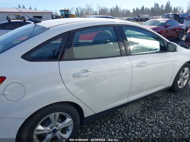 Ford FOCUS SE 2014 1FADP3F21EL443308 Image 14