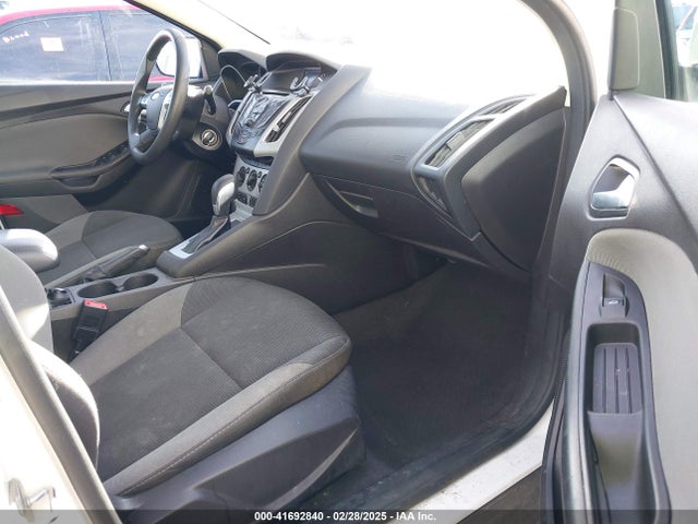 Ford FOCUS SE 2014 1FADP3F21EL443308 Image 5