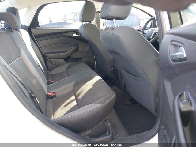 Ford FOCUS SE 2014 1FADP3F21EL443308 Image 8