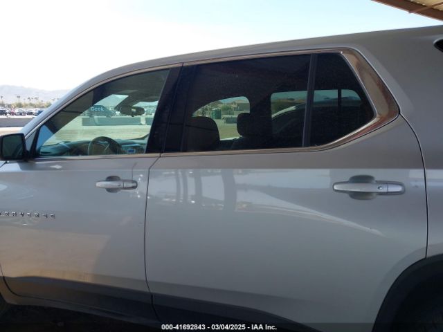 1GNEVFKW5NJ122499 Chevrolet Traverse Awd Ls