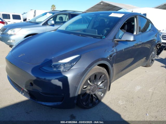 7SAYGDEF7NF562895 Tesla Model Y Performance Dual Motor All-wheel Drive