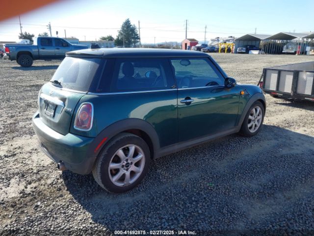 2008 MINI COOPER WMWMF33518TT64881 Photo 3