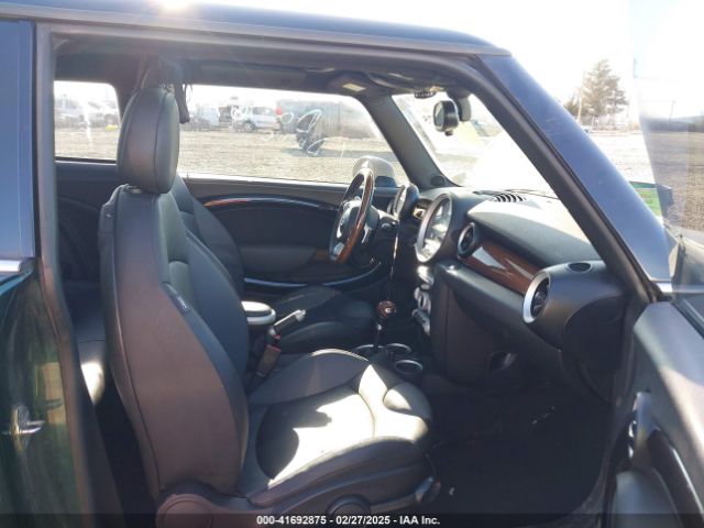 2008 MINI COOPER WMWMF33518TT64881 Photo 4