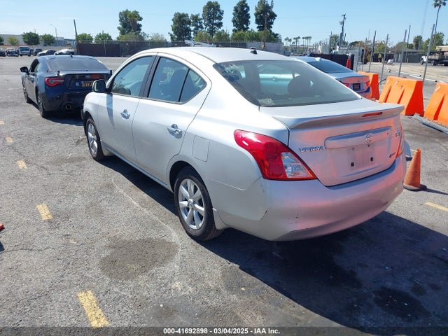 3N1CN7AP1EL846198 Nissan Versa 1.6 Sv